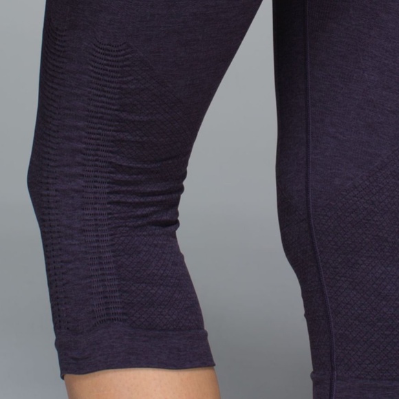 Lululemon In The Flow Crop II Heathered Black Grape - Sz 6 - Picture 8 of 9